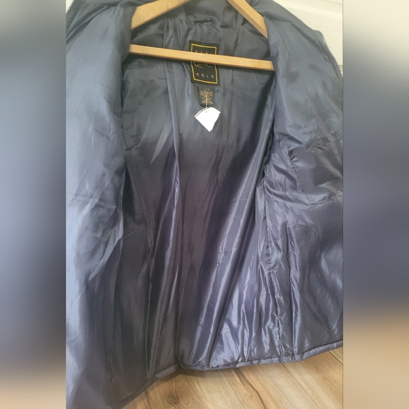 NWT Kani Gold Puffer Jacket, Boys14-16, charcoal, detachable hood - Picture 4 of 8